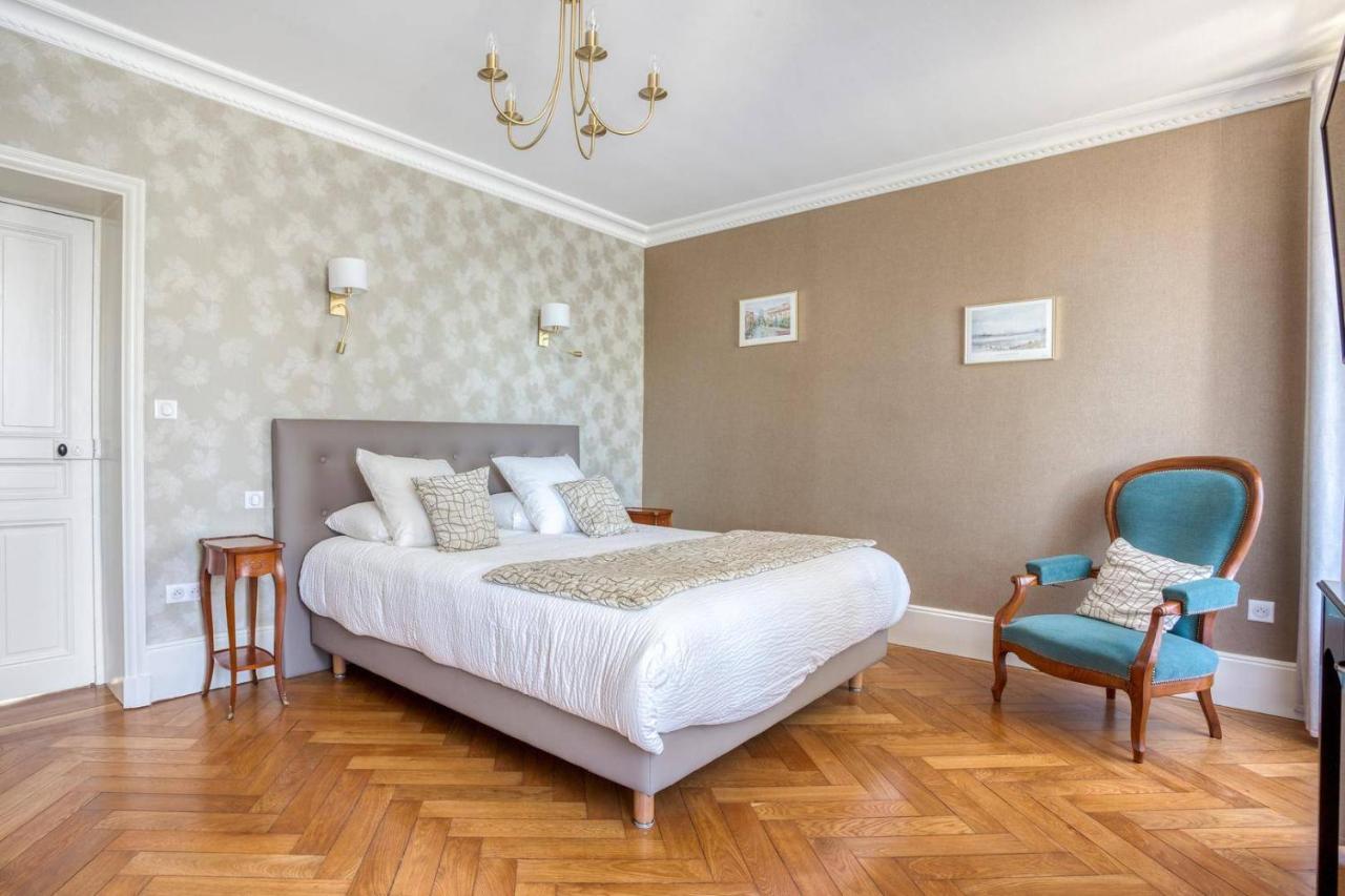 Le Clos des Pervenches Jassans-Riottier Habitación foto